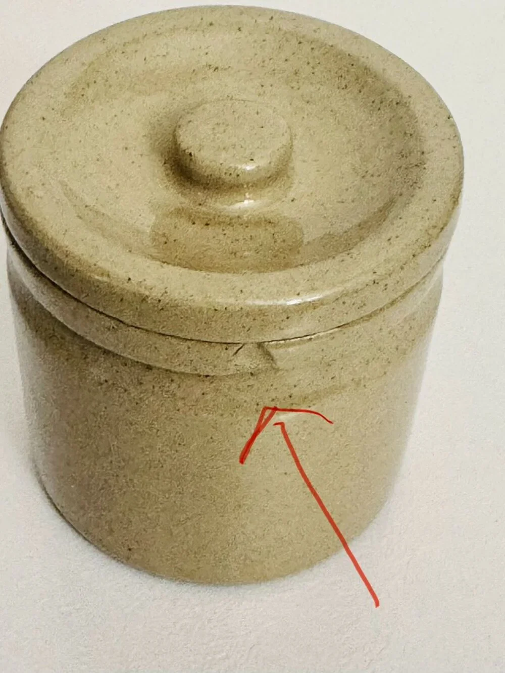 Vtg English Butter Stoneware 2.5x2.5 Pottery Beige Glazed Crock with Lid READ